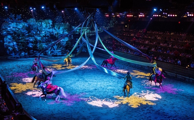 Things To Do https://heavenscabins.icnd-cdn.com/images/thingstodo/Dixie Stampede.jpg